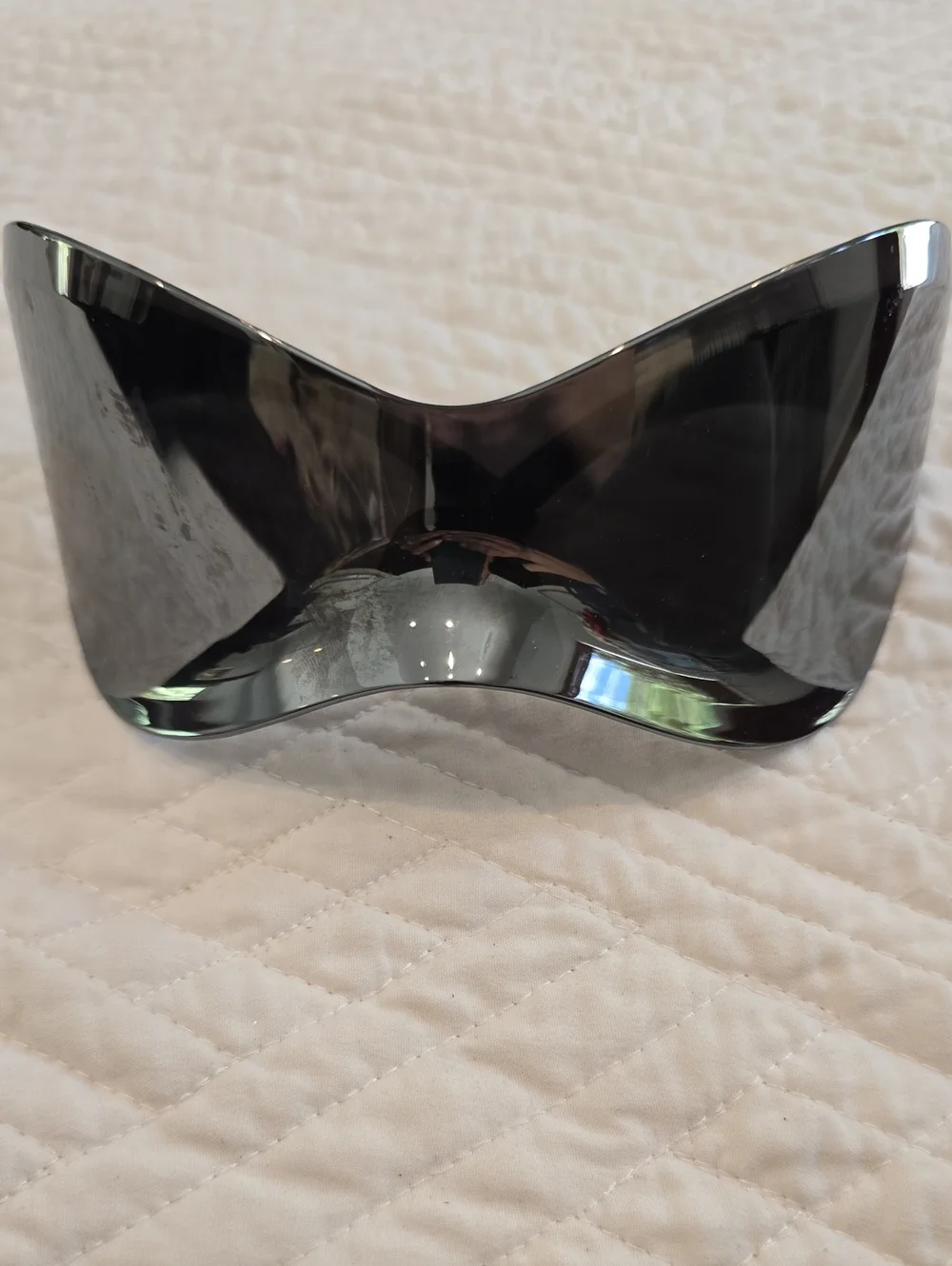 Unbranded Black VR/AR Visor Shield